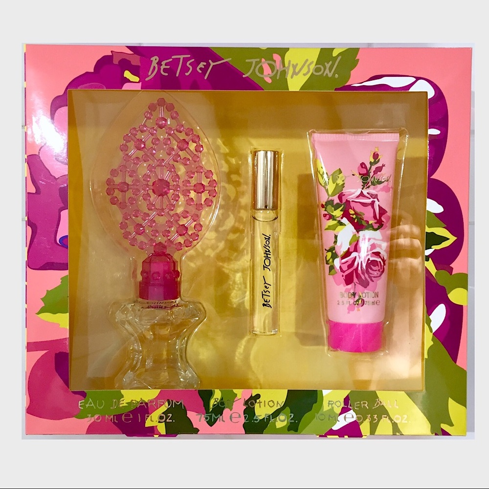 Betsey Johnson • Gift Set Trio